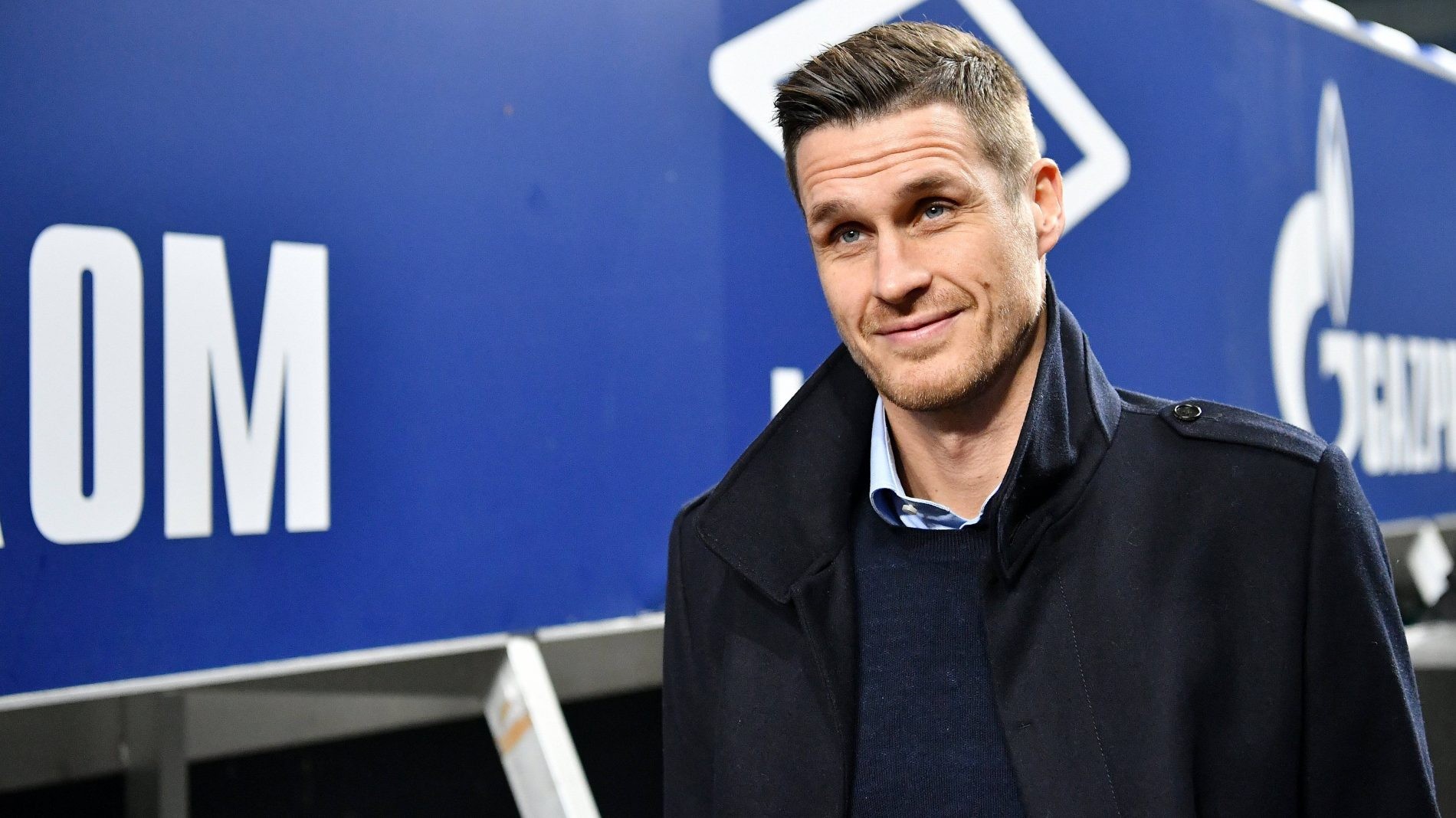 企业形象海报设计_公司形象海报设计制作