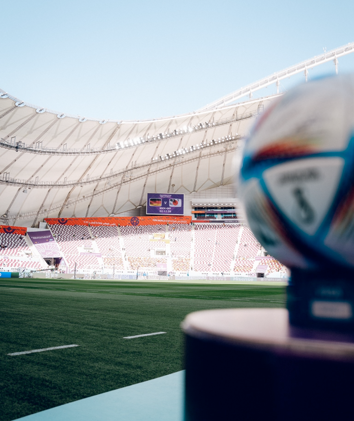 欧美诗化妆品海报设计_美肤产品海报设计制作