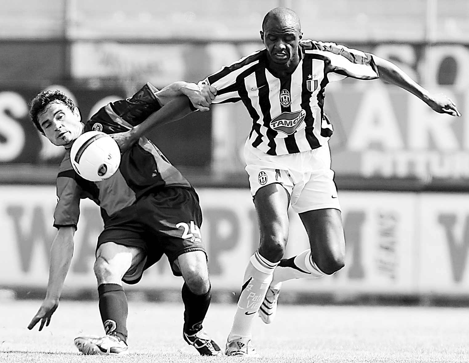 哆吧哥餐饮商标设计欣赏