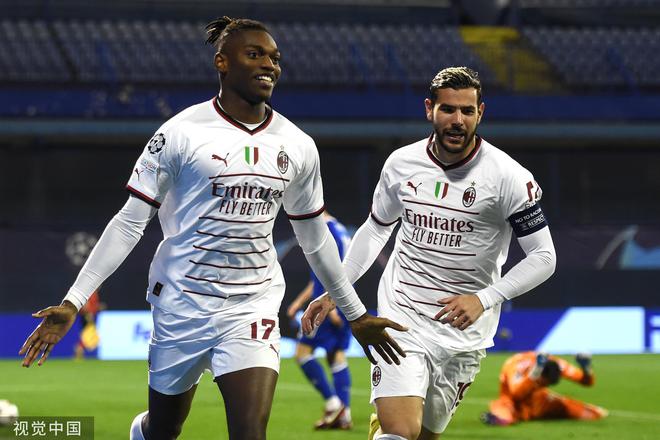 广东有意餐饮管理画册设计案例